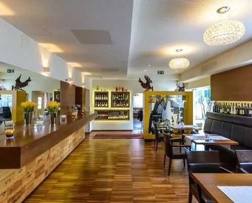 Hotel Restaurant Auerhahn Salzburg Guest house